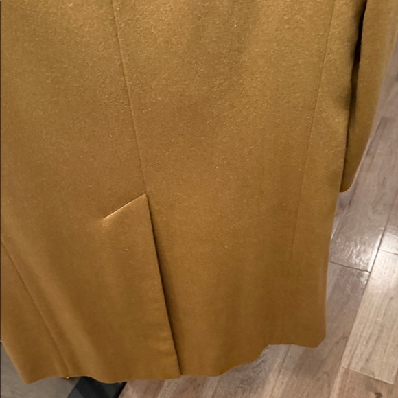 Brooks Brothers Men's Camel Double-Breasted Trench Coat - Picture 5 of 7